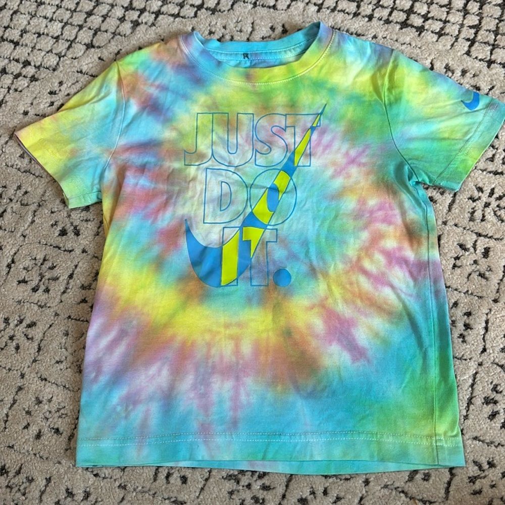 Nike Tie Dye Just Do It Short Sleeve Shirt Girls Sz 6-7Y